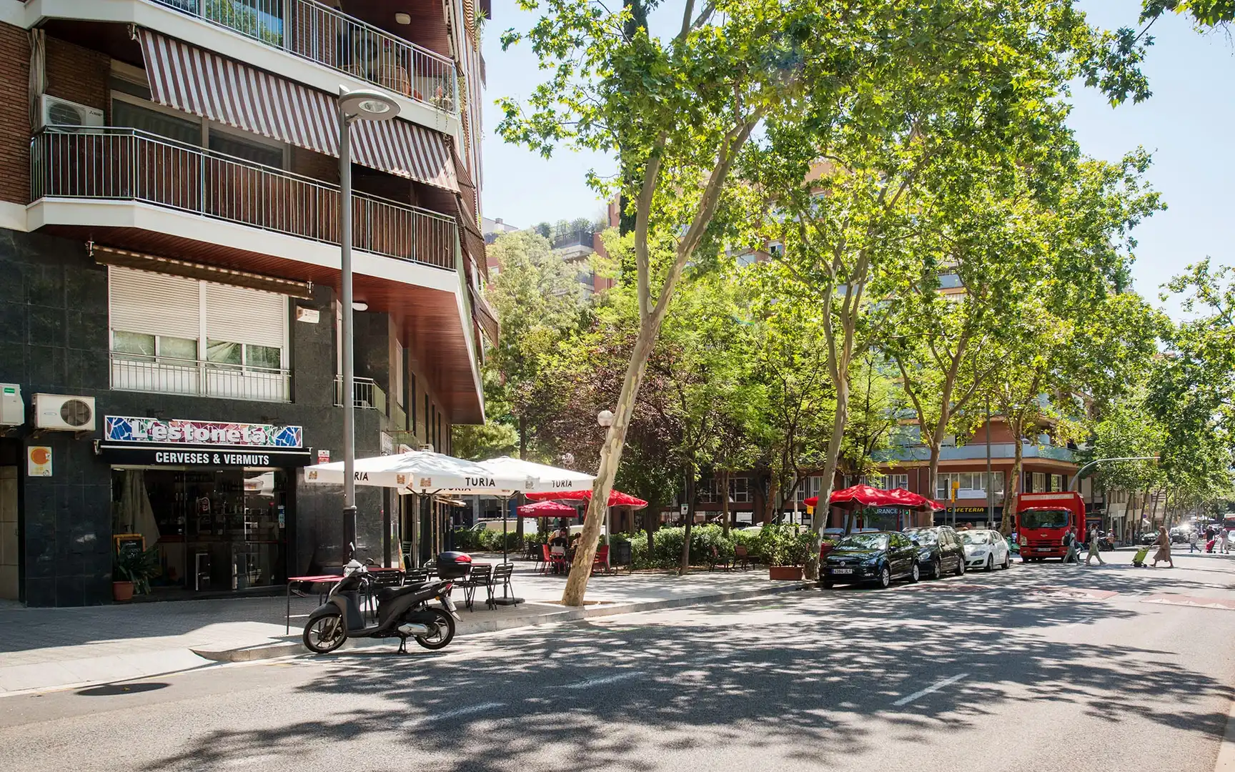 Exterior view of Flat for sale in Barcelona  with Air Conditioner, Heating and Terrace