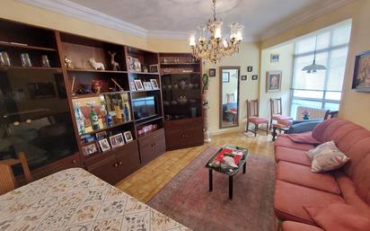 Living room of Flat for sale in  Logroño  with Terrace, Furnished and Oven