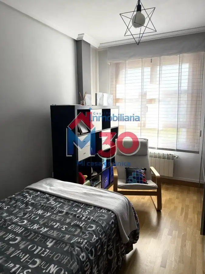 Bedroom of Houses for sale in Miranda de Ebro  with Heating, Terrace and Storage room