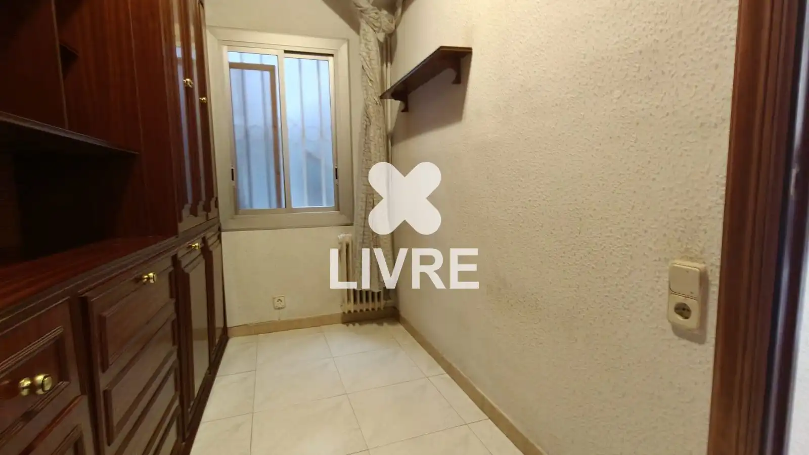 Habitación de Piso en venta en Barcelona con Calefacción y Balcón