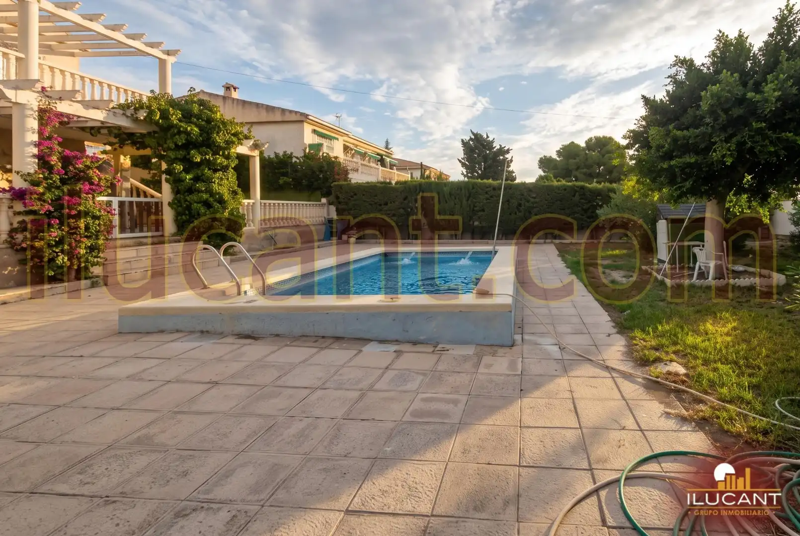 Villa con terrazza in vendita a Campello pueblo, imagen 3