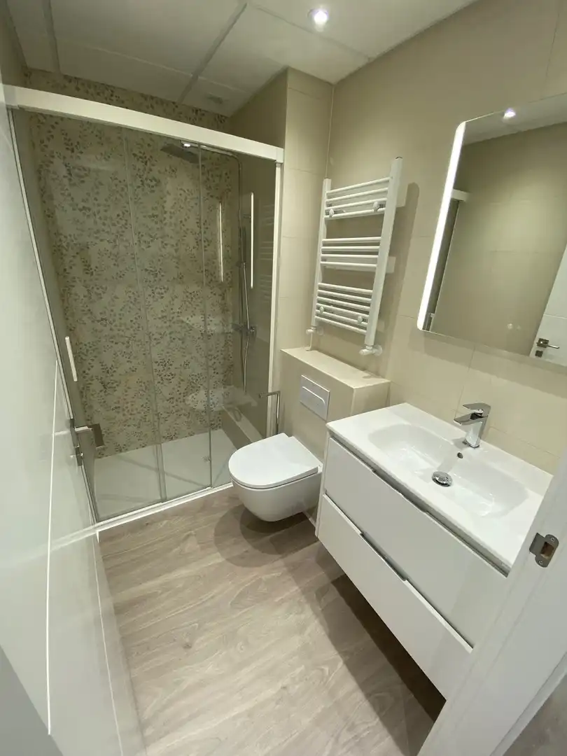 Bathroom of Study for rent in Zaragoza  with Furnished