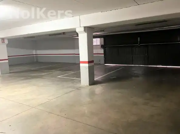 Parking de Nave industrial de alquiler en L'Hospitalet de Llobregat con Calefacción