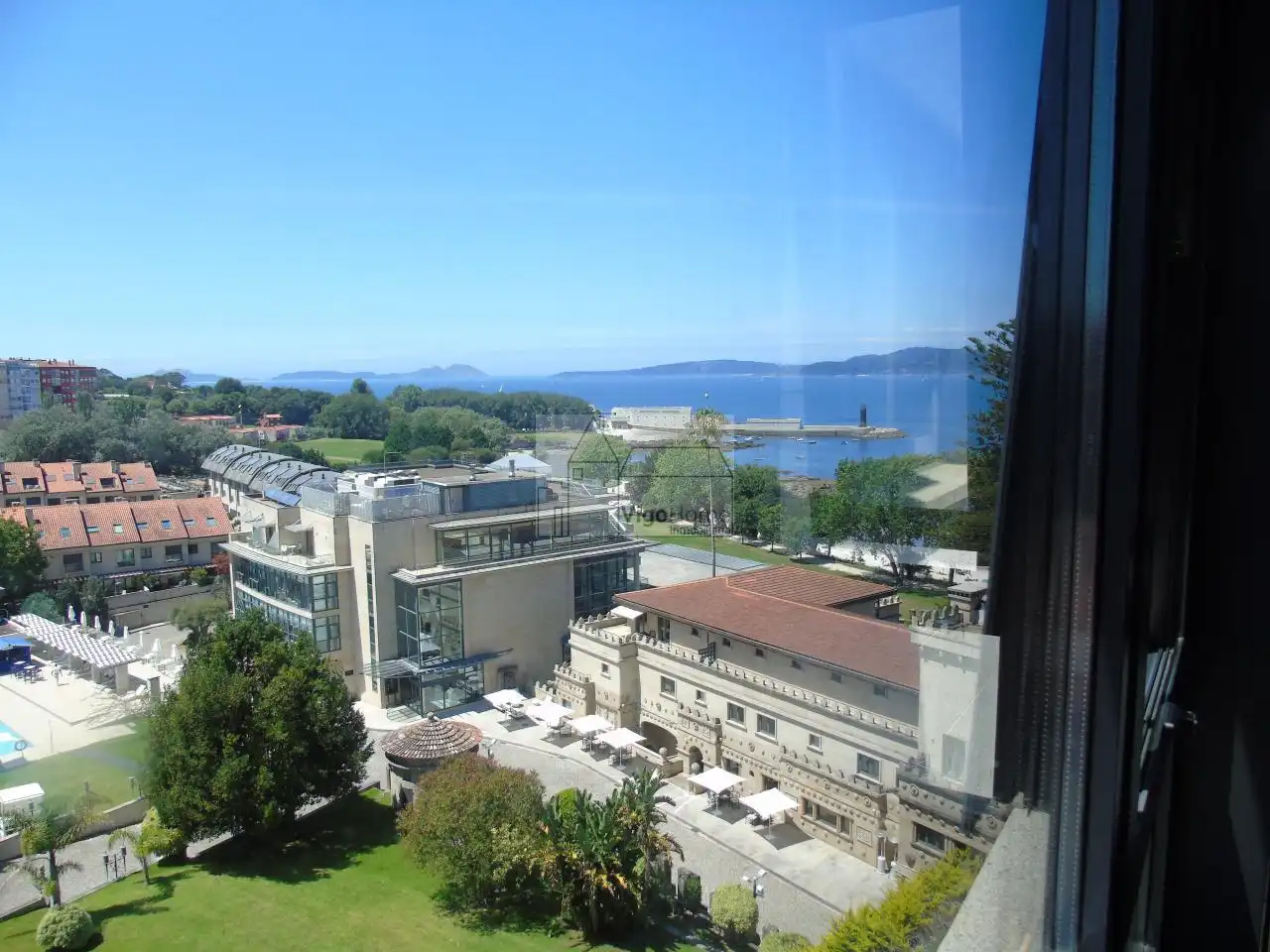 Flat for rent in Vigo   with Heating, Swimming Pool and Furnished
