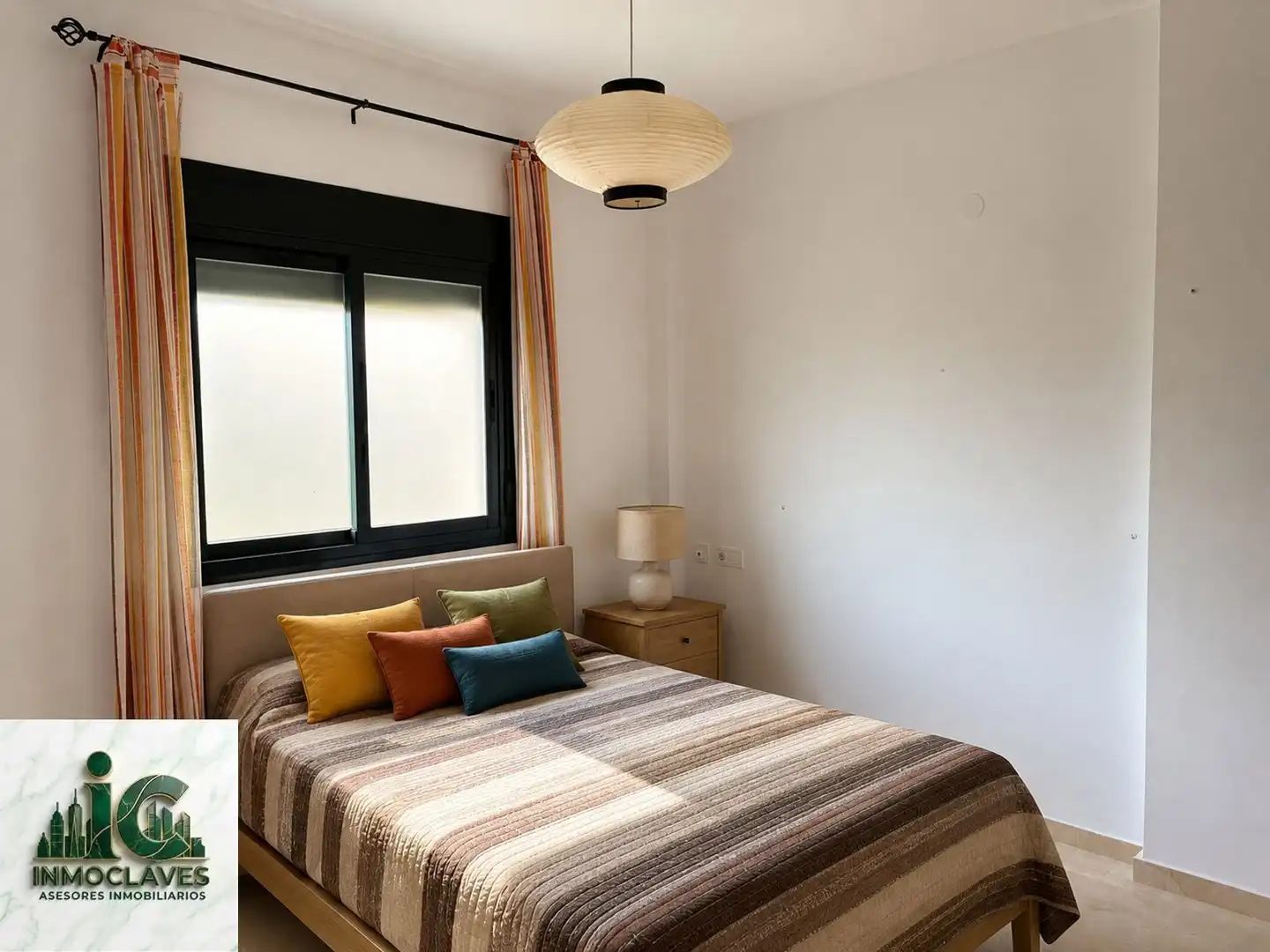 Habitación de Casa adosada en venta en Castellar de la Frontera con Jardín privado