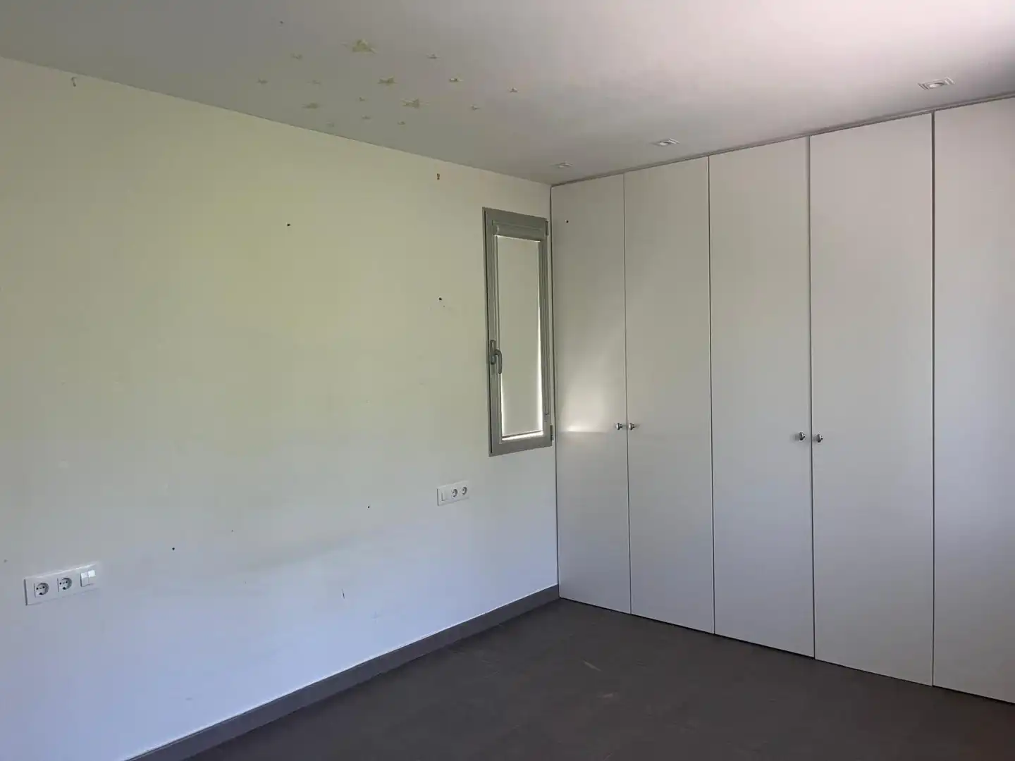 Dormitori de Casa o xalet en venda en Almansa amb Aire condicionat i Calefacció