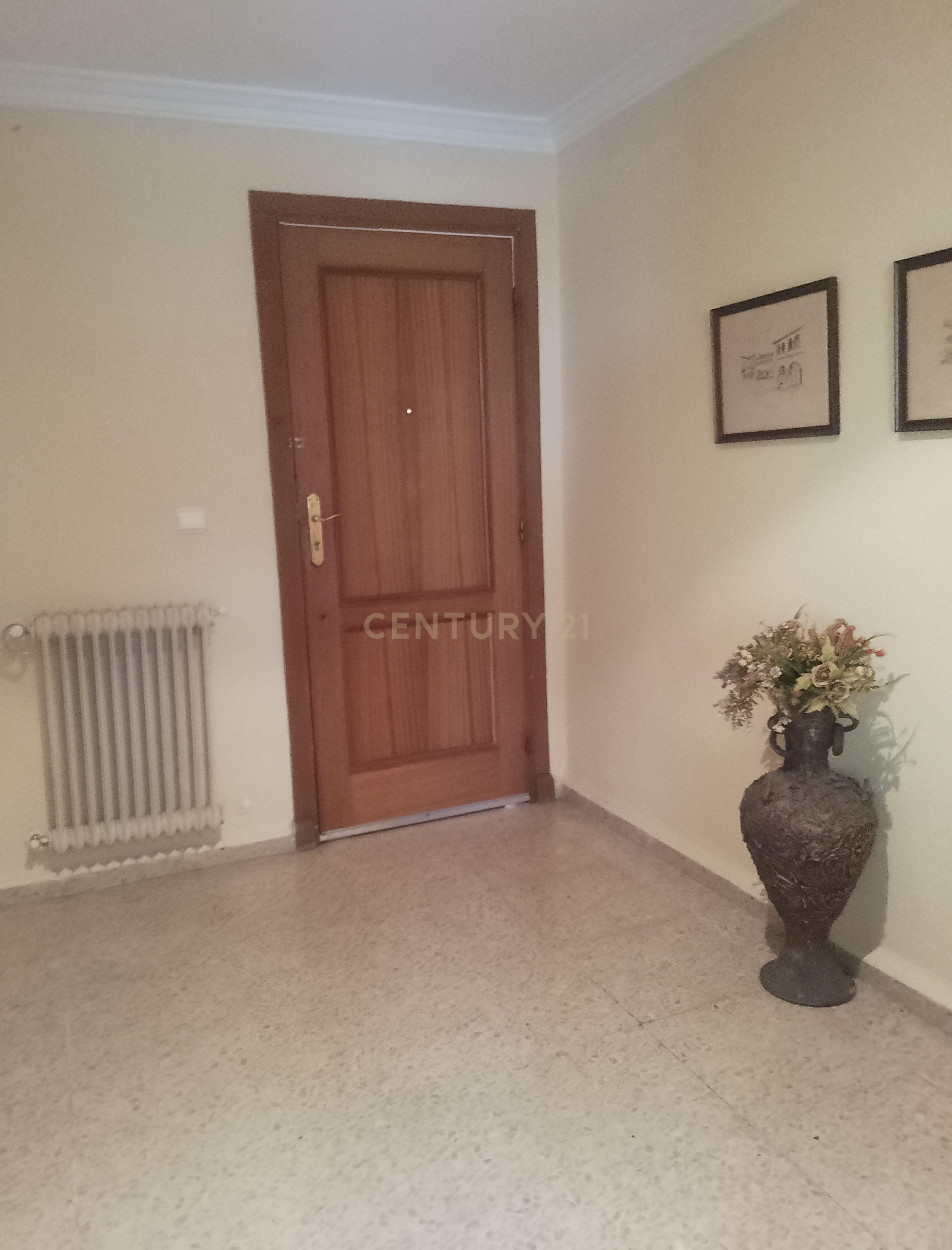 Flat for sale in Coria  with Balcony