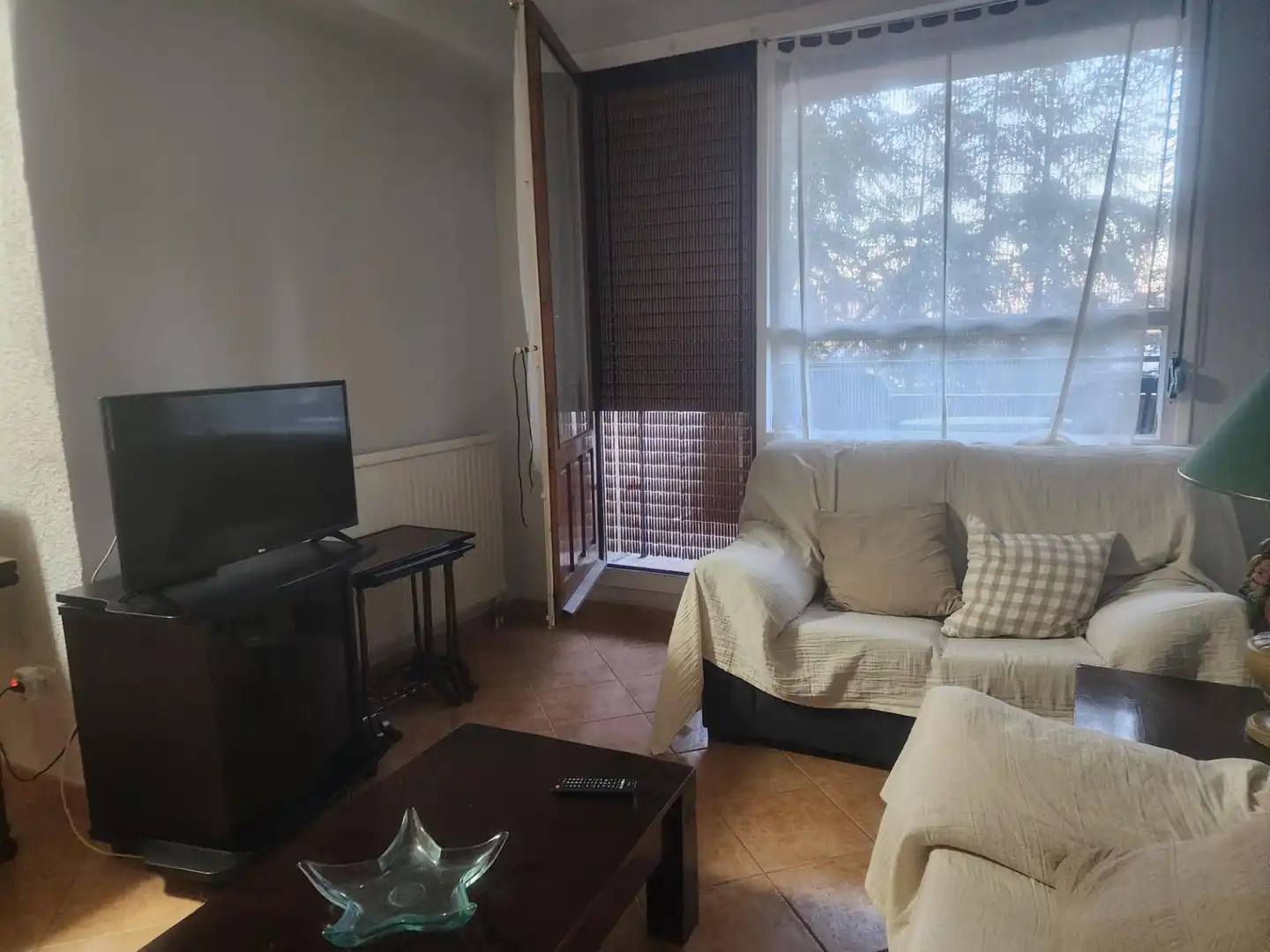 Wohnzimmer von Wohnung zur Miete in Jaca mit Heizung, Privatgarten und Terrasse