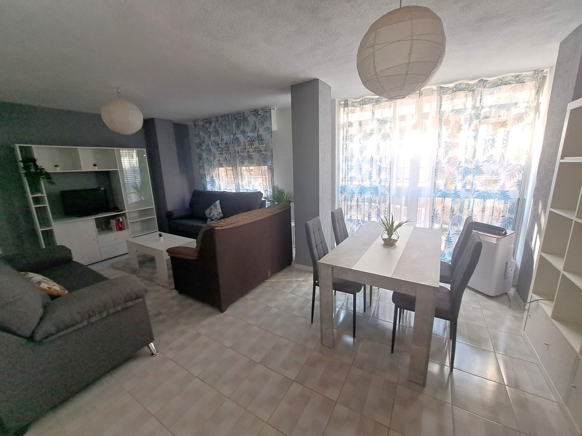 Wohnzimmer von Wohnung zur Miete in  Murcia Capital mit Klimaanlage, Heizung und Möbliert