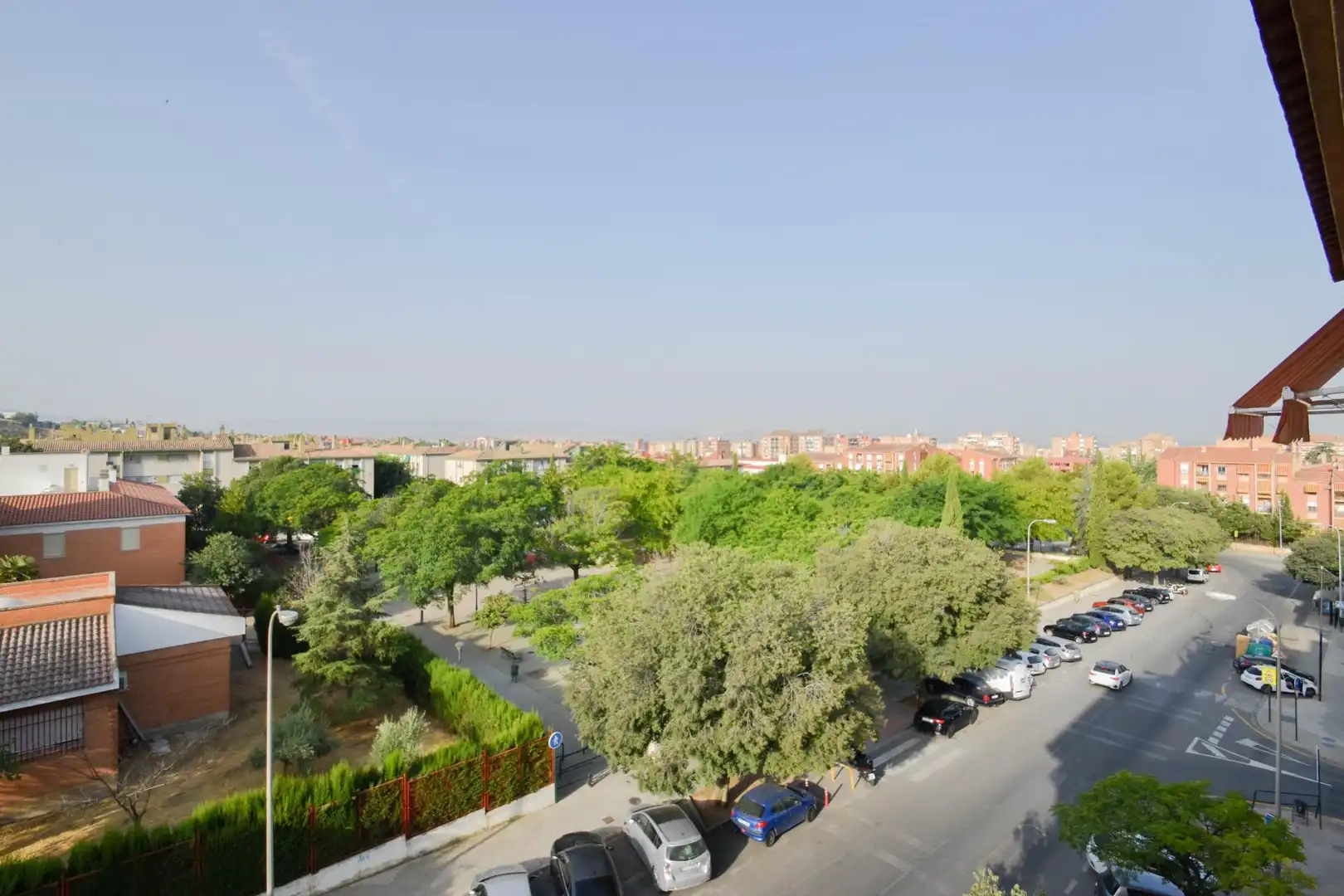 Vista exterior de Pis en venda en Granada amb Calefacció i Piscina comunitària