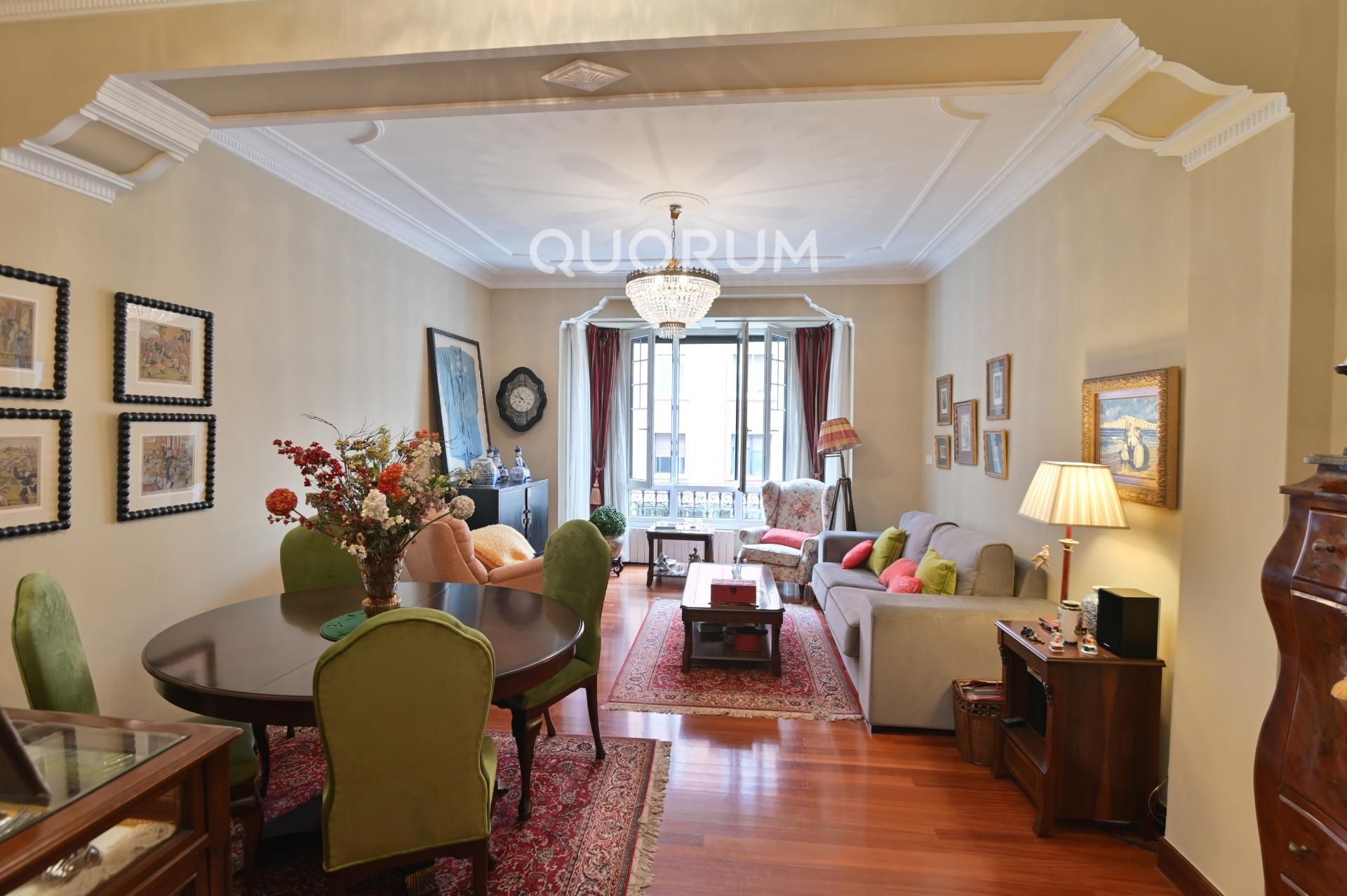 Living room of Flat for sale in Bilbao   with Heating and Balcony