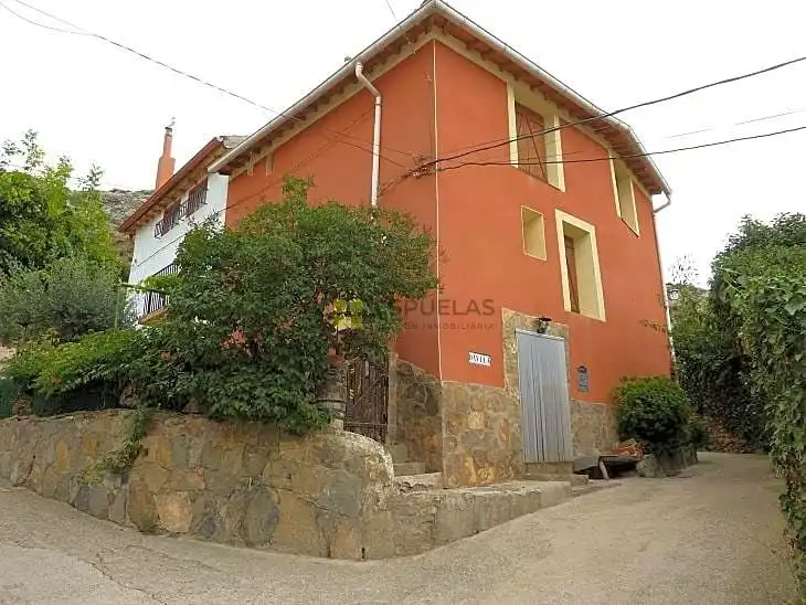 Vista exterior de Casa o xalet en venda en Muro de Aguas amb Moblat i Balcó