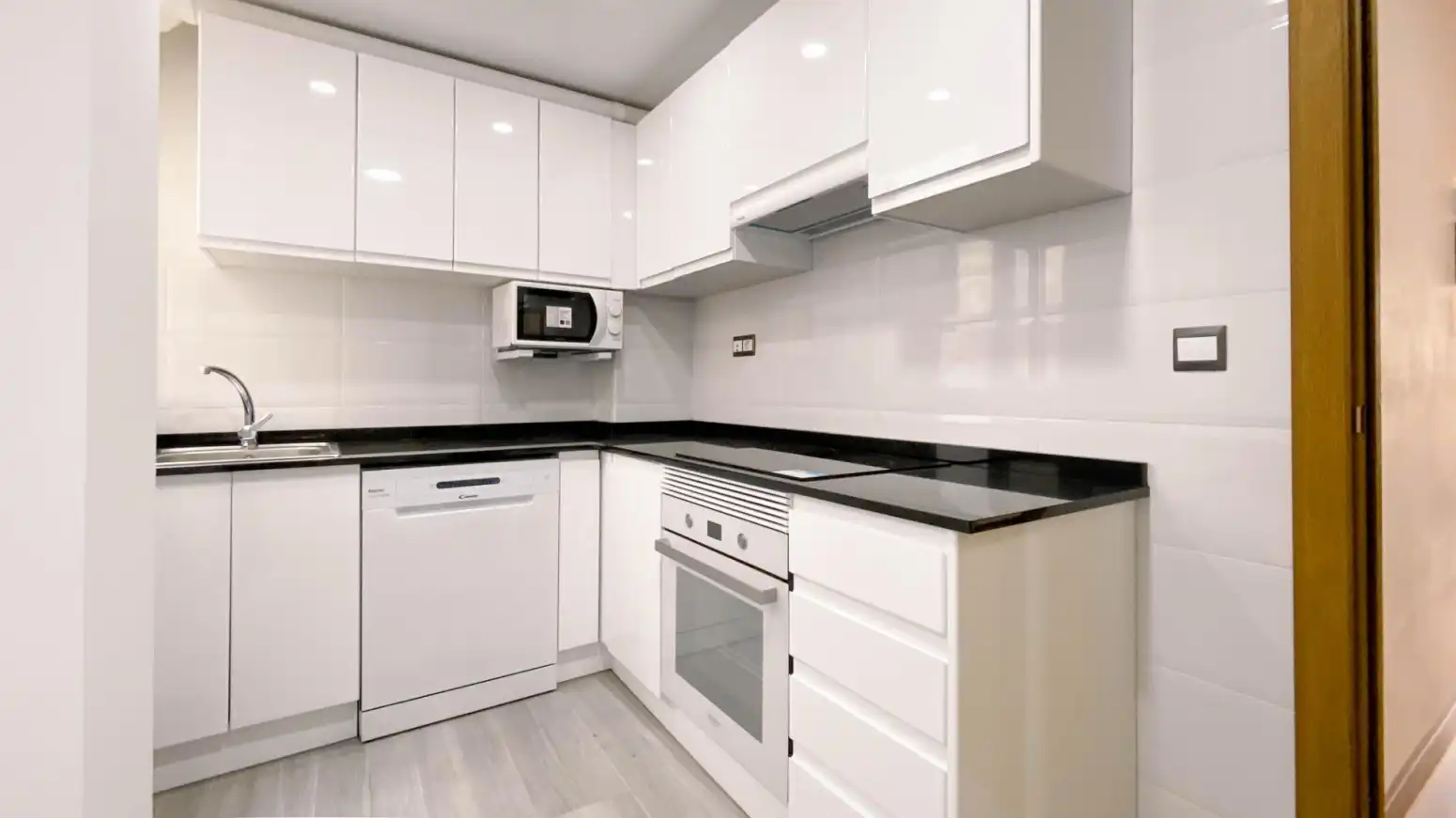 Appartement avec terrasse à louer à Castilla - Hermida, imagen 25