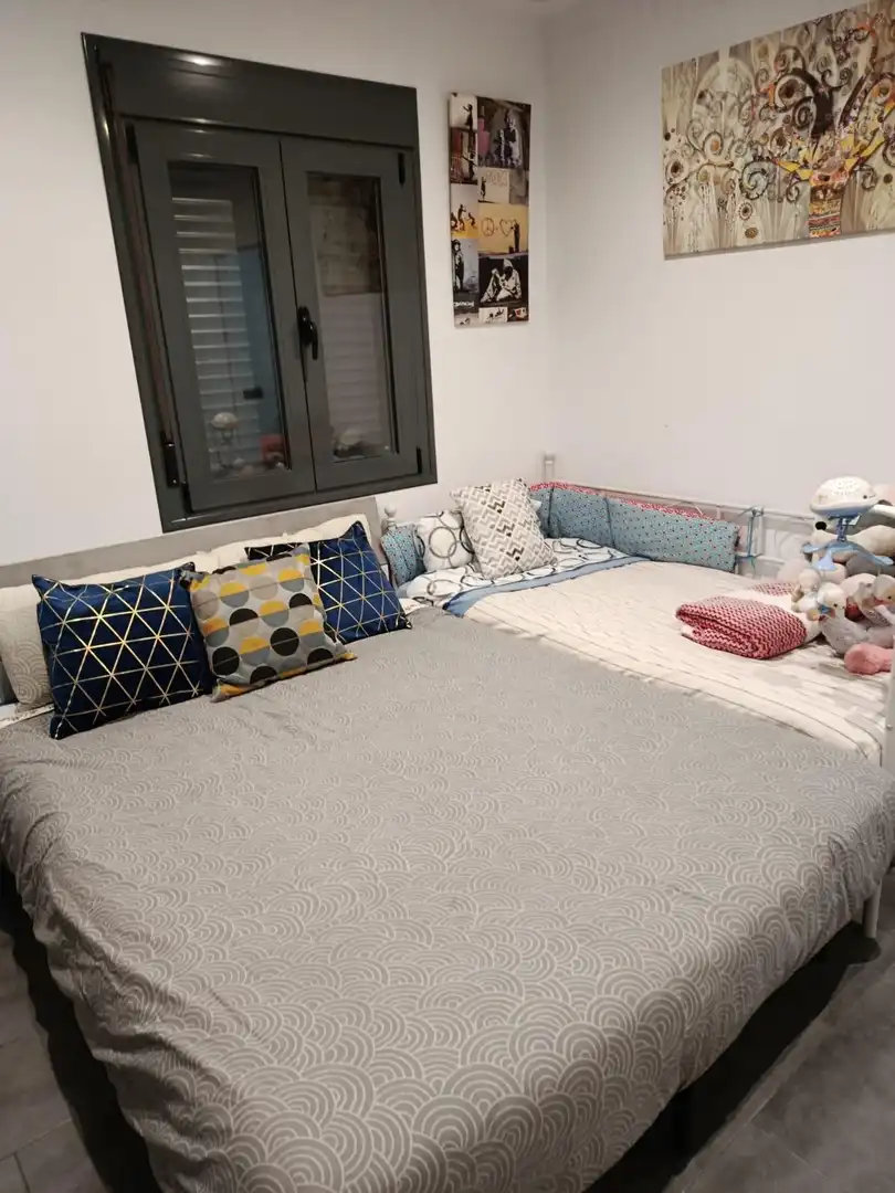 Dormitori de Casa o xalet en venda en Rociana del Condado amb Aire condicionat