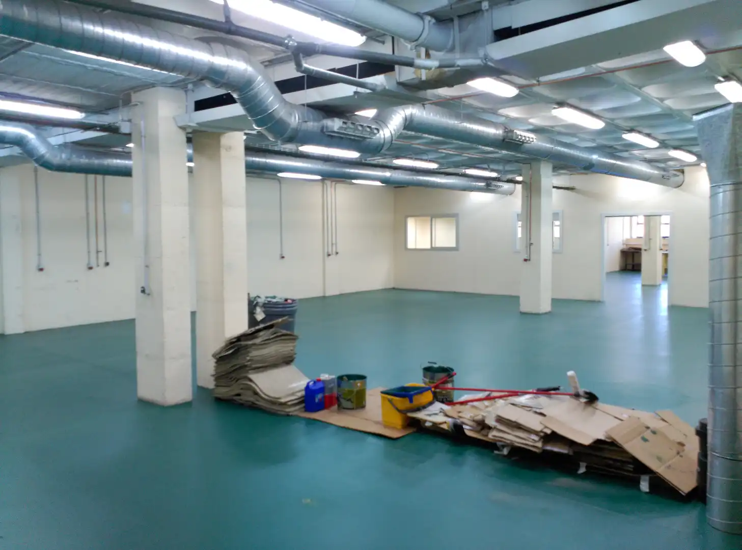 Office for sale in Madrid  with Air Conditioner, Heating and Internet