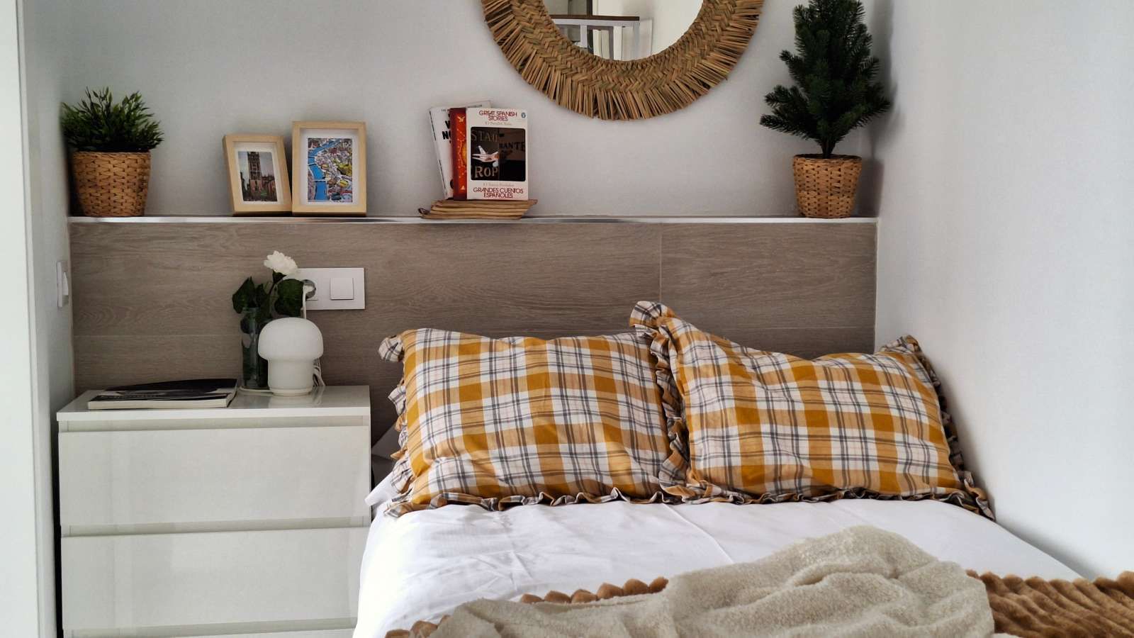 Schlafzimmer von Wohnung zur untervermieten in  Sevilla Capital mit Klimaanlage, Heizung und Terrasse