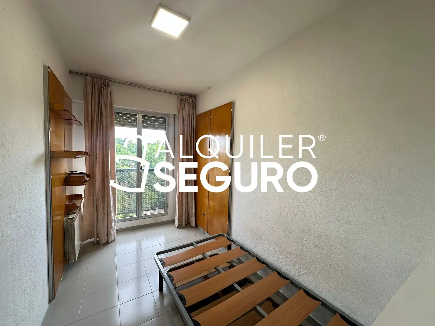 Bedroom of Flat for rent in Madrid  with Heating, Terrace and Furnished
