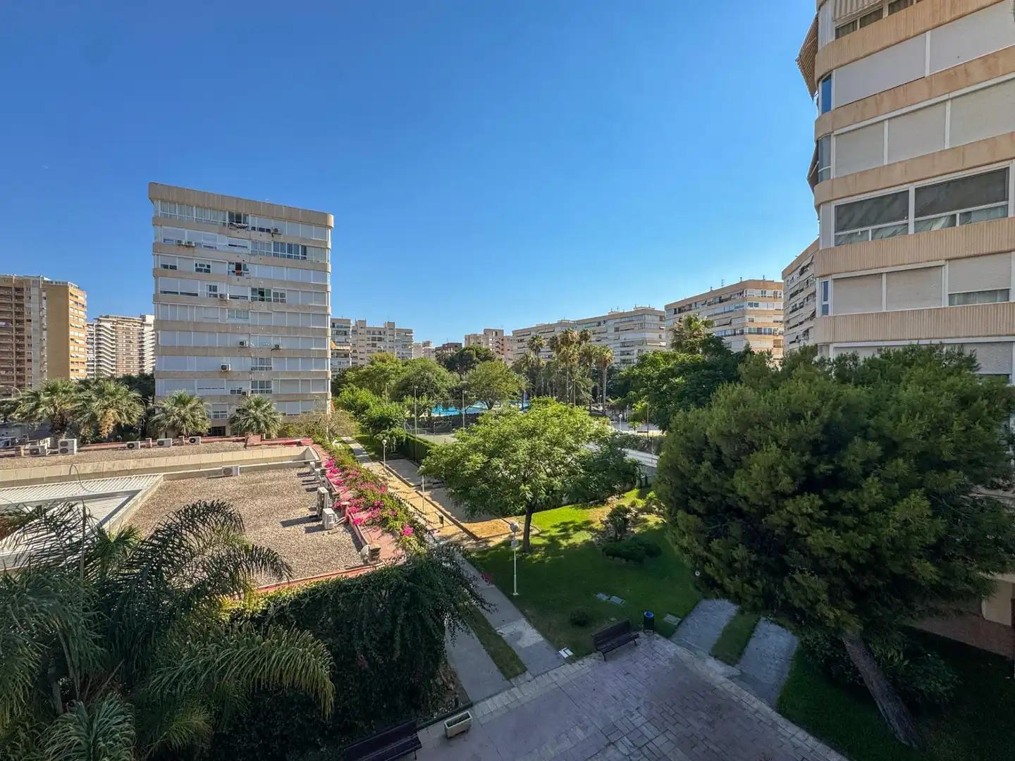 Vista exterior de Pis de lloguer en Alicante / Alacant amb Aire condicionat, Moblat i Balcó