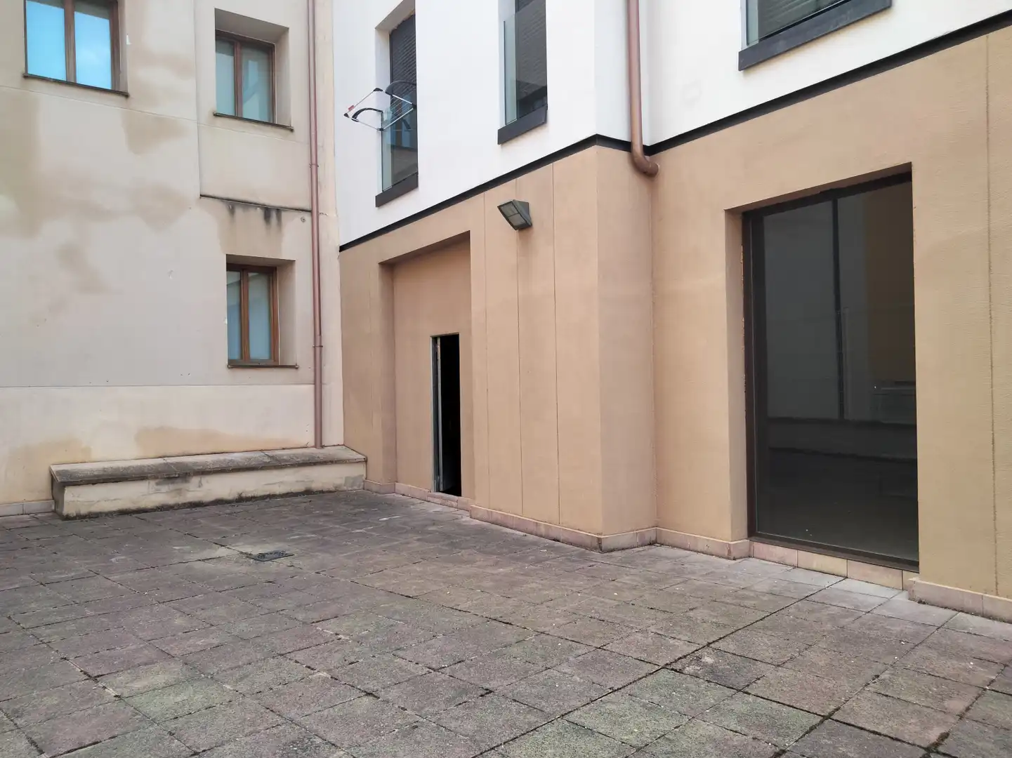 Commercial properties for sale in Casco Antiguo