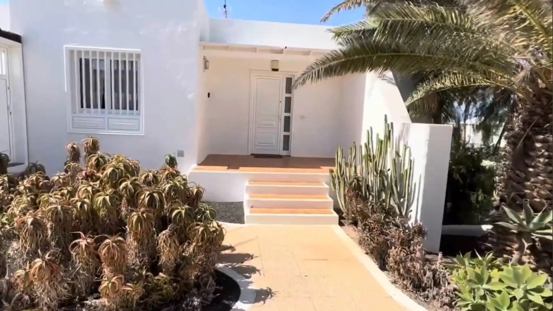 Vista exterior de Casa o chalet en venta en Yaiza con Amueblado