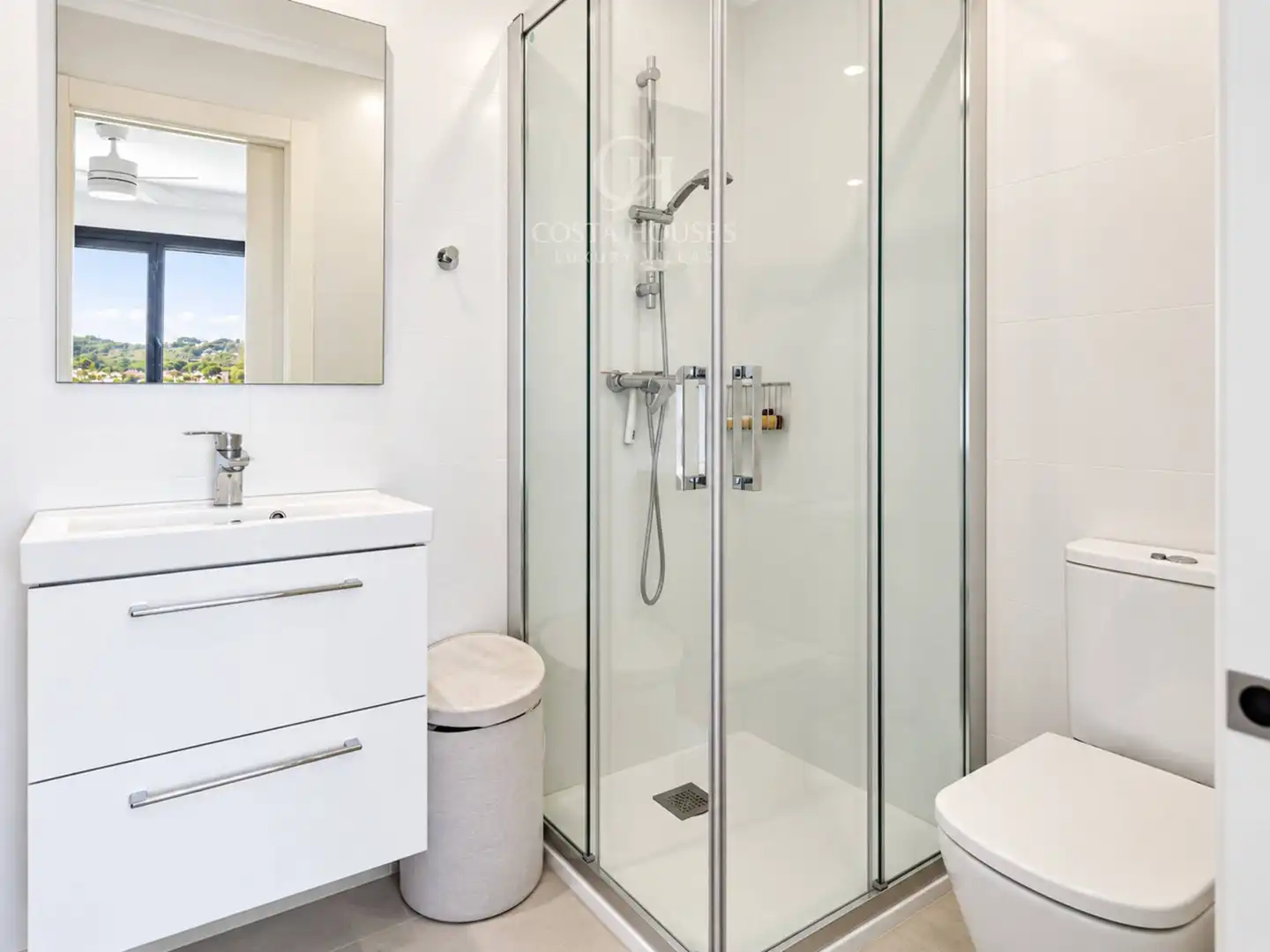 Bathroom of Houses for sale in Cap Martí - El Tossalet - Pinomar