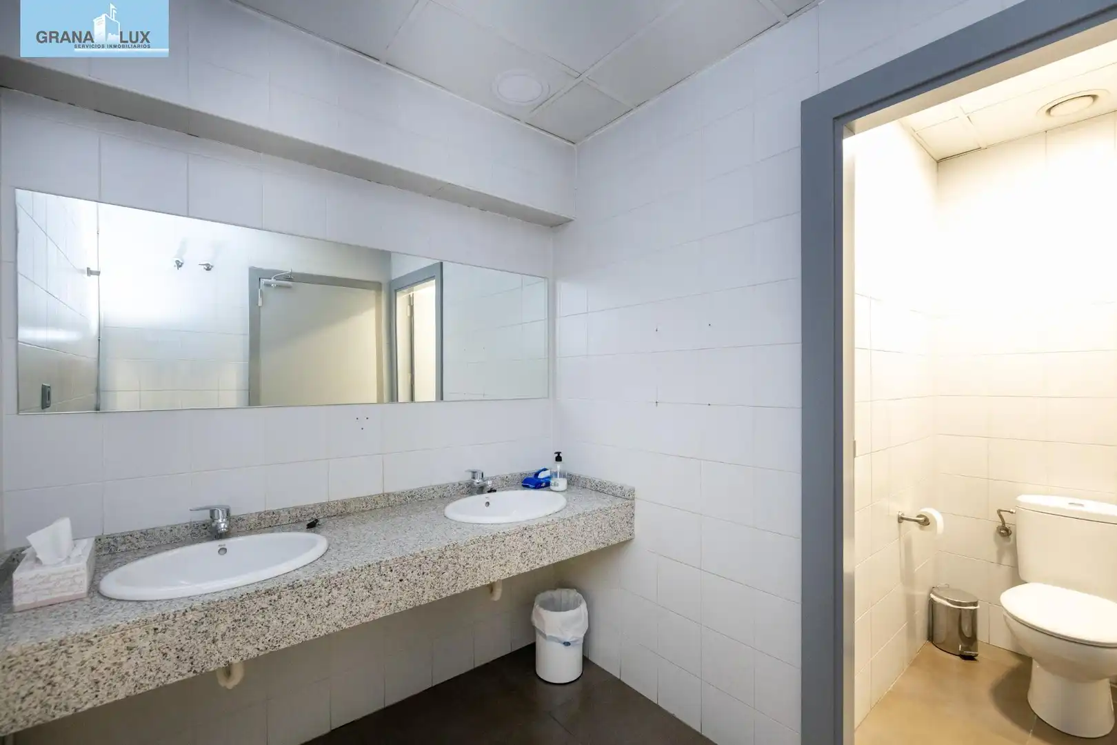 Inmuebles singulares con ascensor en venta en Peligros, imagen 38