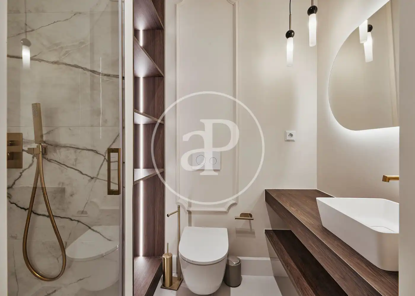 Badezimmer von Wohnung zum Verkauf in Madrid mit Klimaanlage, Heizung und Terrasse