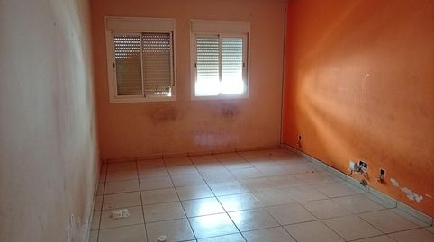 Foto 5 de Casa adosada en venta en Mondejar - Junquillos, La Línea de la Concepción
