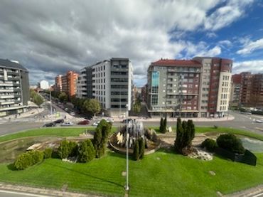 Mini appartamento con balcone in affitto a Avenida del Alcalde Miguel Castaño