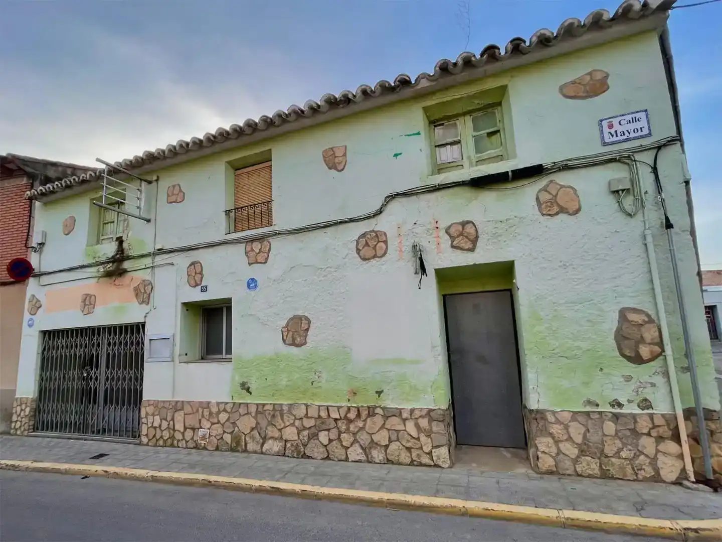 Vista exterior de Casa adosada en venda en Gurrea de Gállego amb Traster