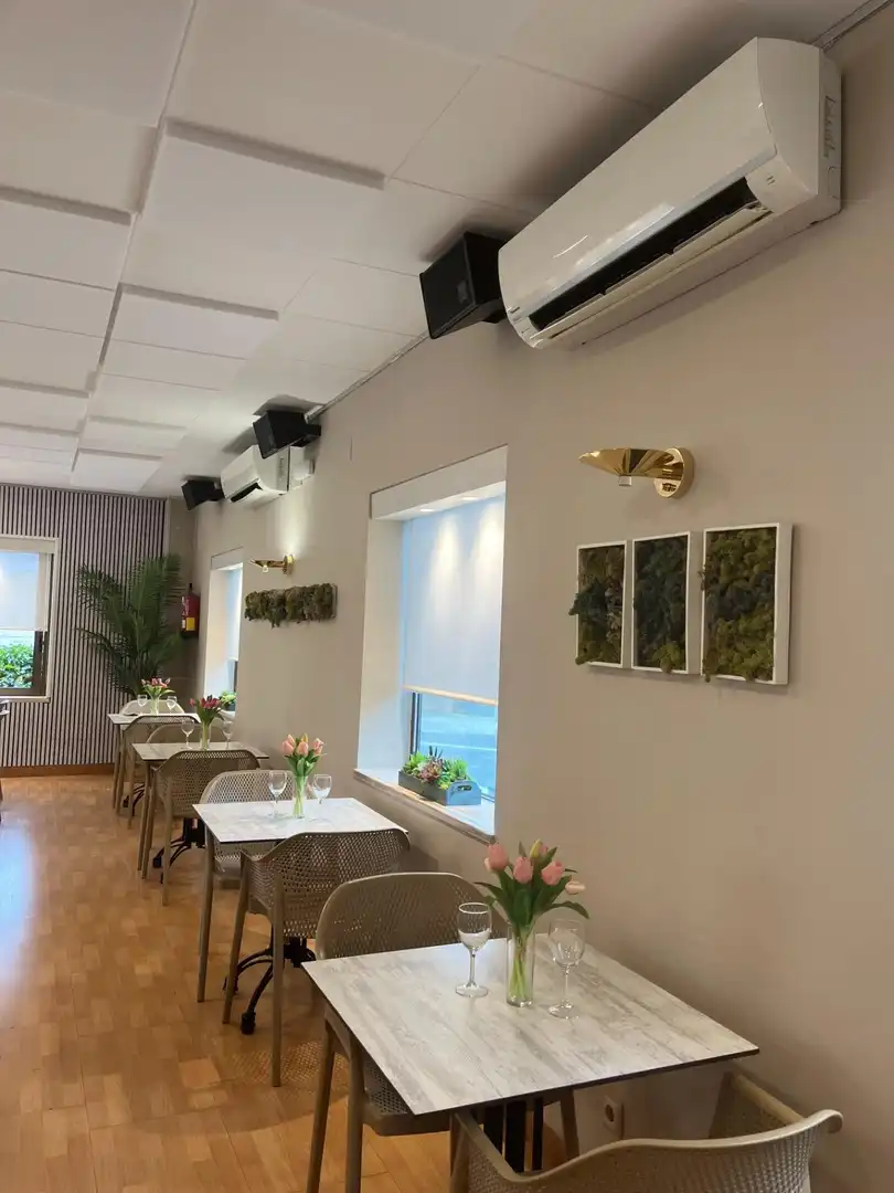 Casa con terraza en venta en Avenida PIRINEUS, imagen 11
