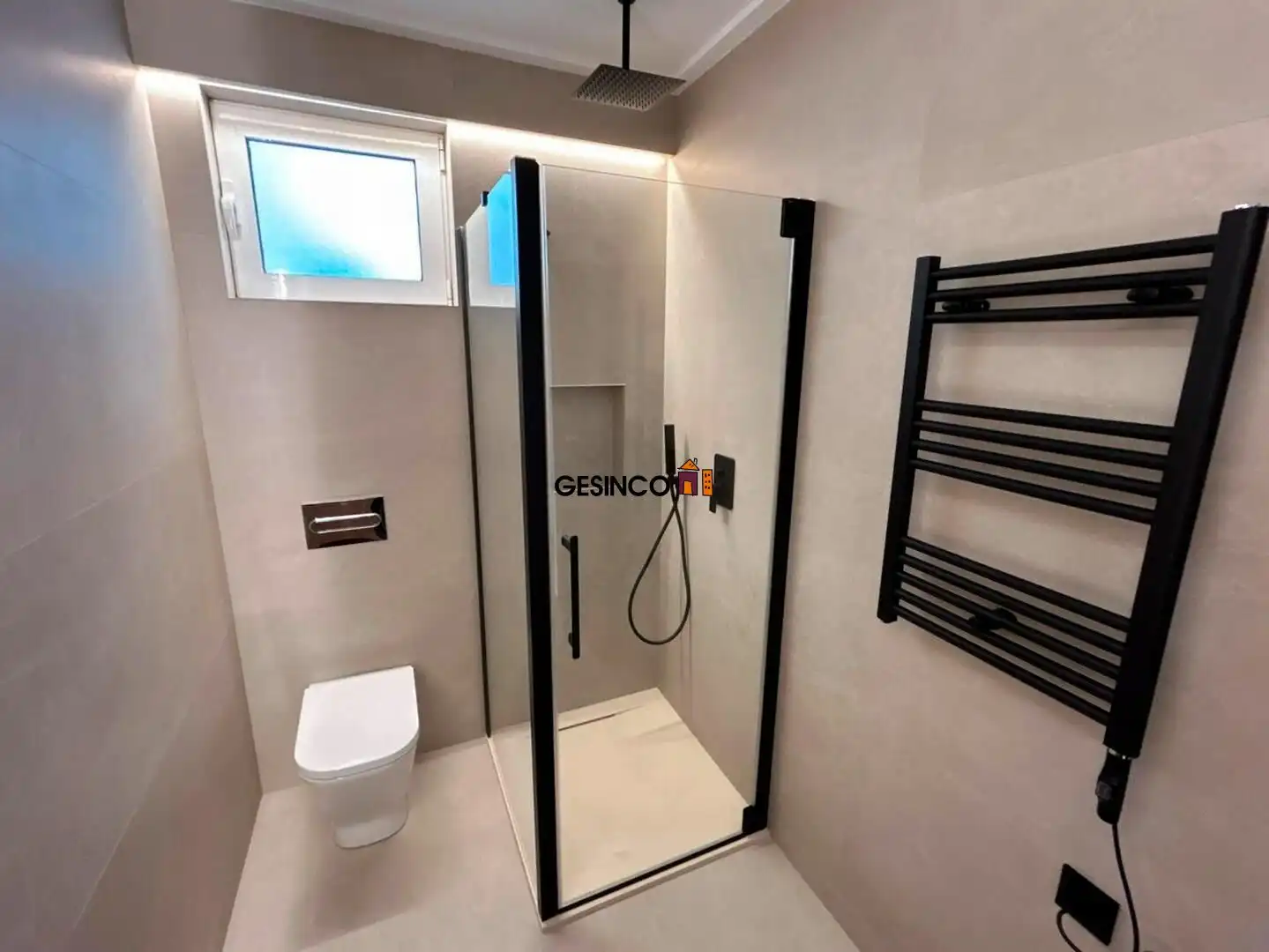 Baño de Piso en venta en El Genovés con Aire acondicionado y Amueblado