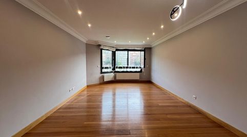 Foto 2 de Piso de alquiler en Paseo Uribitarte, Albia, Bilbao