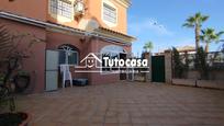 Vista exterior de Casa adosada en venda en Montequinto amb Aire condicionat i Terrassa