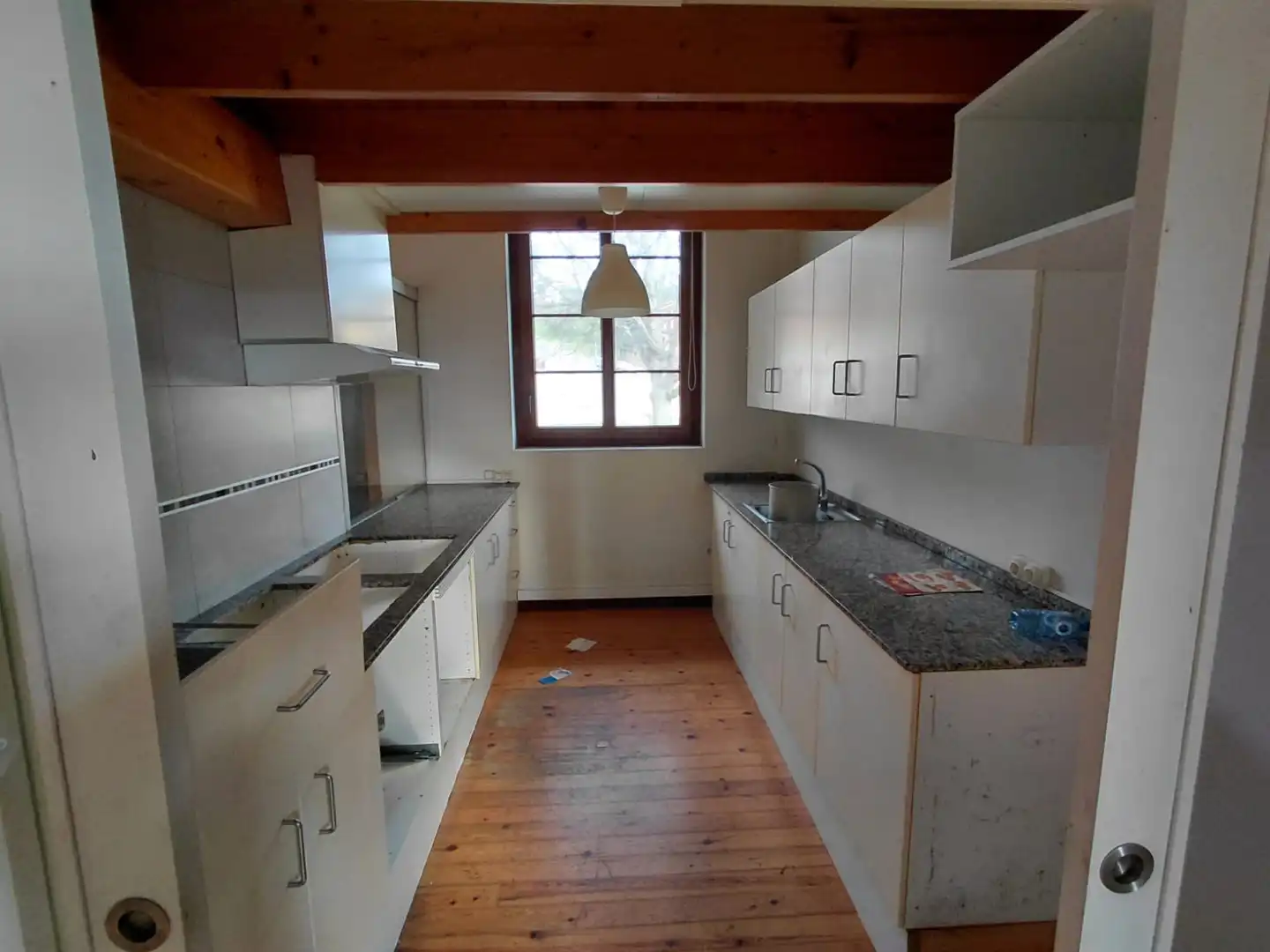 Cuina de Casa o xalet en venda en Arteixo amb Jardí privat