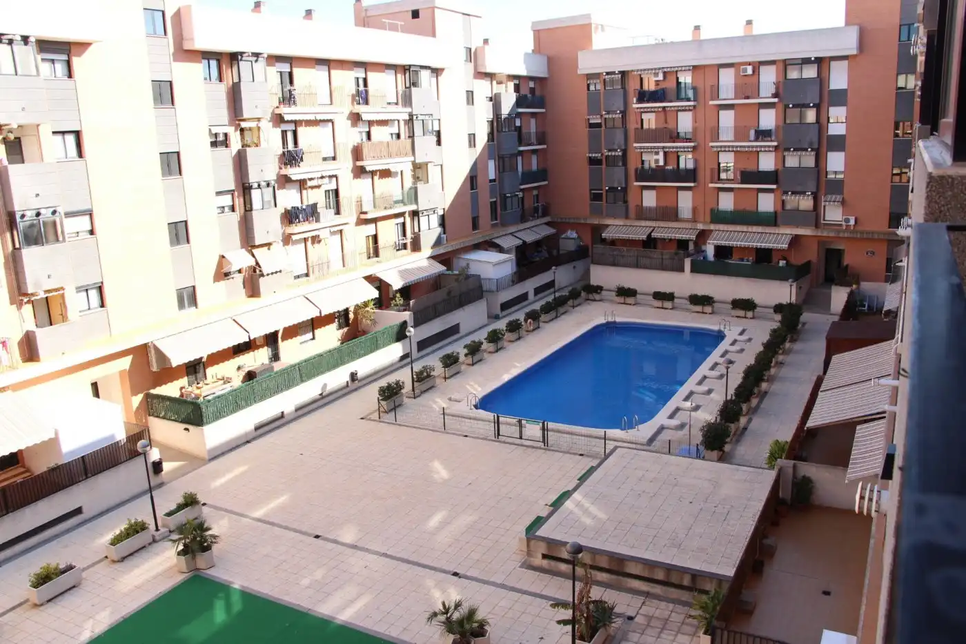 Piscina de Apartament de lloguer en Moncada amb Aire condicionat, Parquet i Balcó