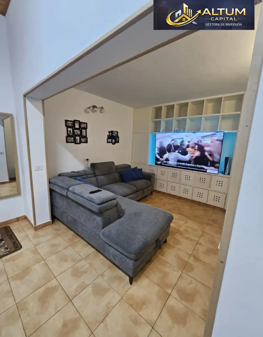 Wohnzimmer von Wohnung zum Verkauf in Arona mit Möbliert, Ofen und Waschmaschine