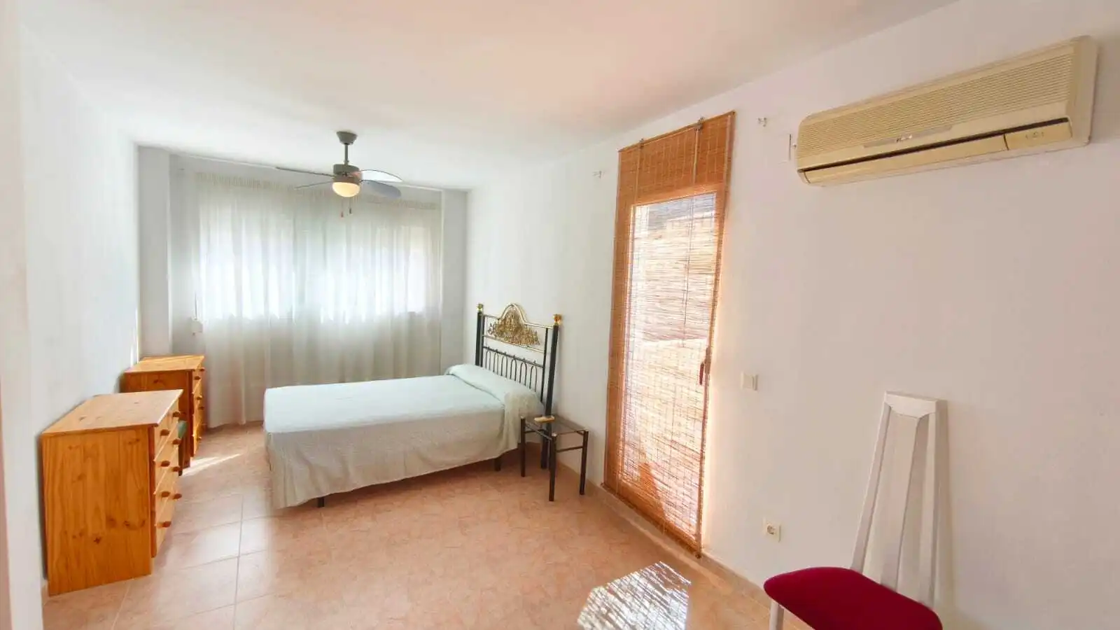 Bedroom of Detached homes for sale in Cullera  with Air Conditioner, Terrace and Swimming Pool