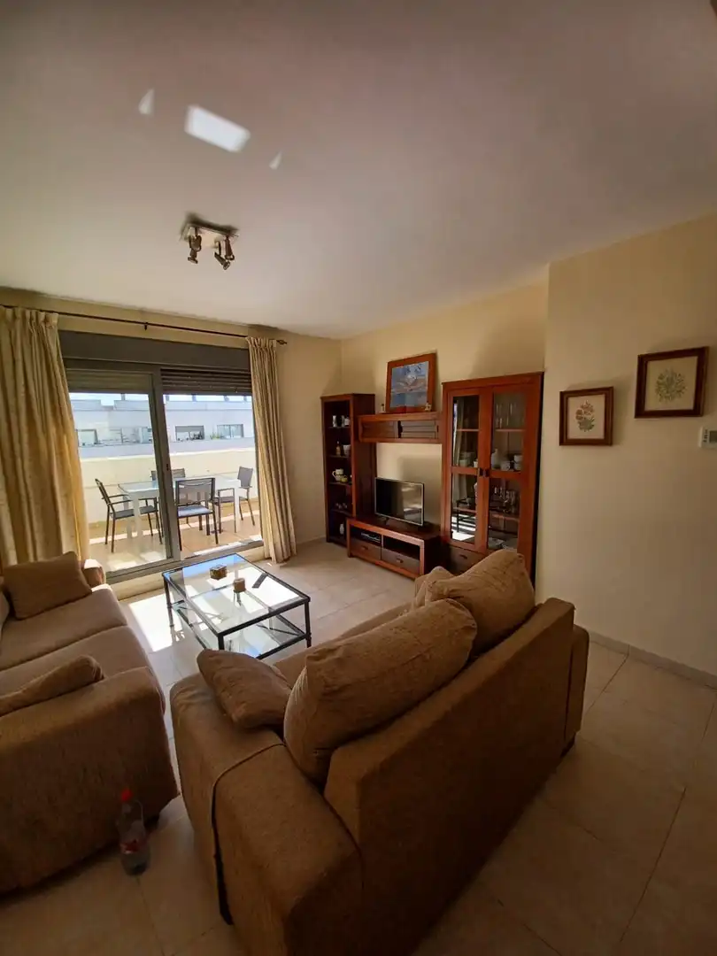 Sala d'estar de Àtic en venda en El Puerto de Santa María amb Aire condicionat, Terrassa i Traster