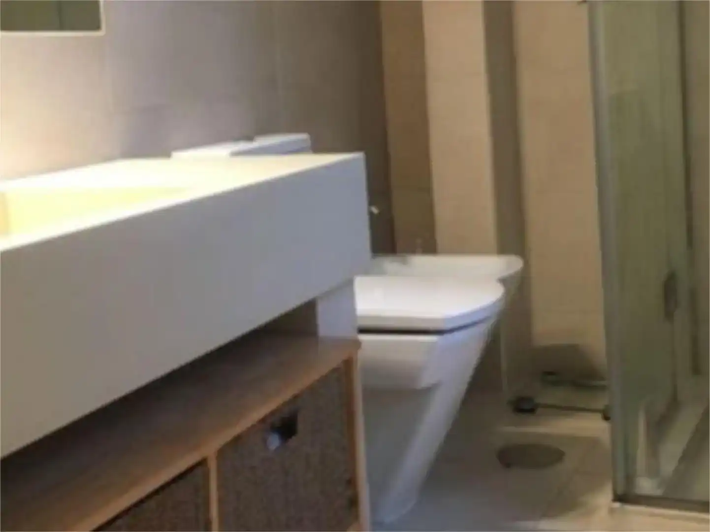 Bany de Pis de lloguer en  Sevilla Capital amb Aire condicionat i Balcó