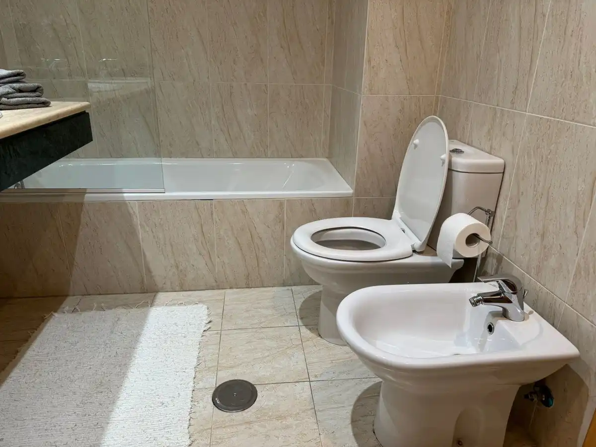 Apartamento con piscina en alquiler en Selwo, imagen 7