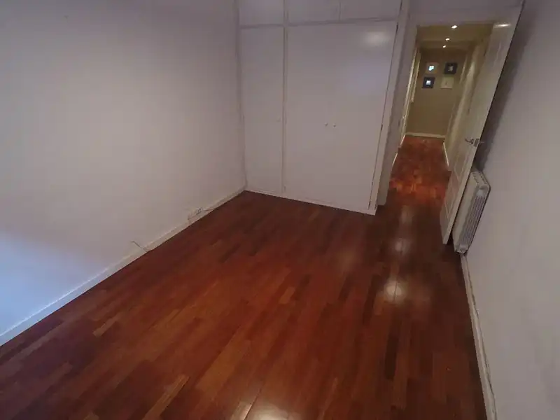 Flat for sale in Barcelona  with Air Conditioner, Heating and Parquet flooring