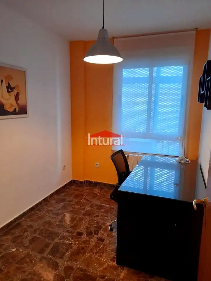 Piso de alquiler en Albacete con Amueblado