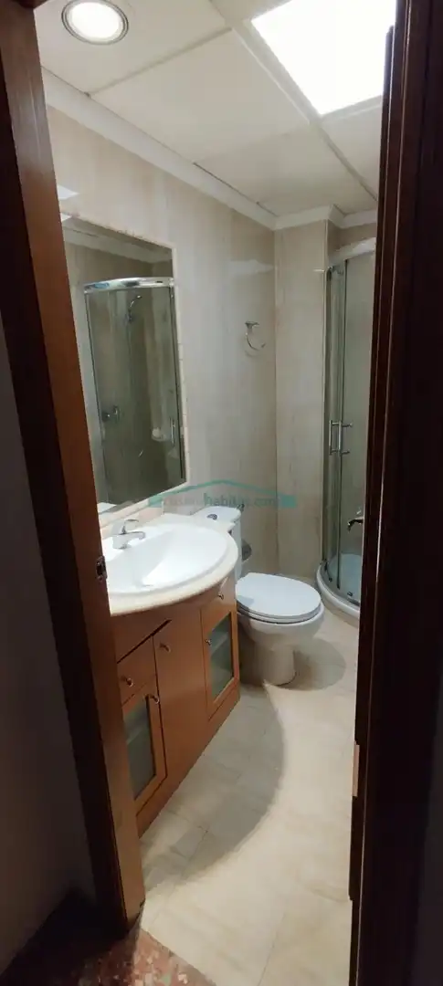 Bathroom of Flat for sale in Sueca  with Air Conditioner and Storage room