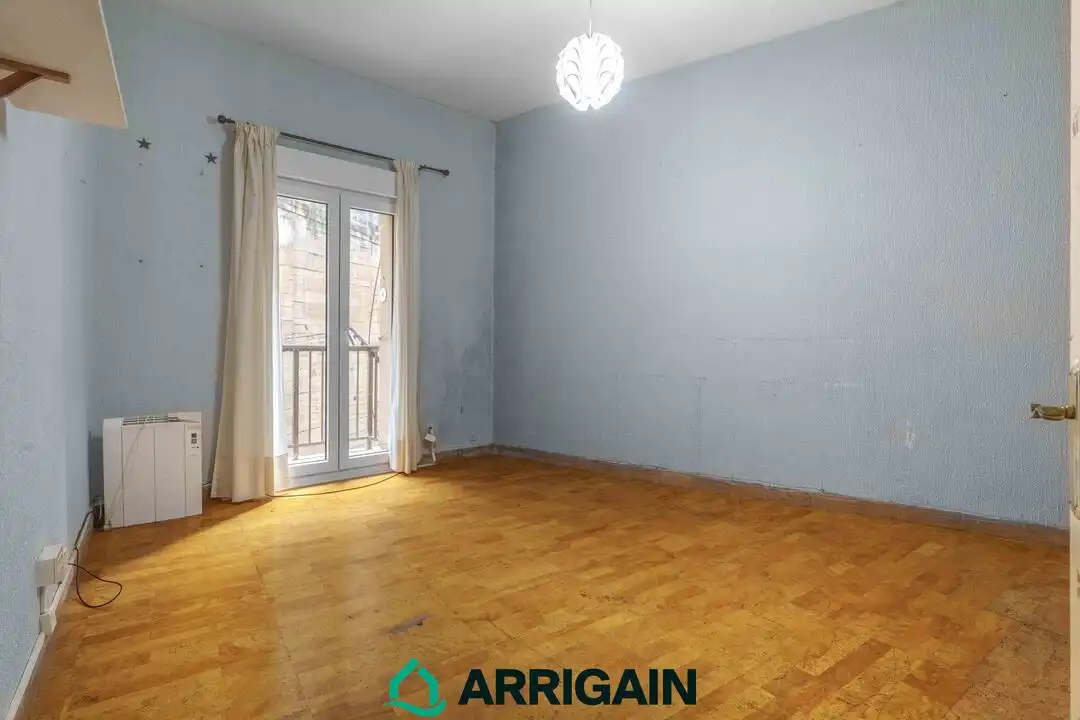 Habitación de Piso en venta en Donostia - San Sebastián  con Calefacción y Balcón
