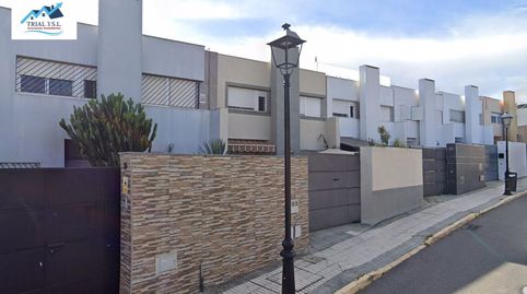 Foto 3 de Casa adosada en venta en Calle Raya Real, Avenida Juan Diego, Bormujos