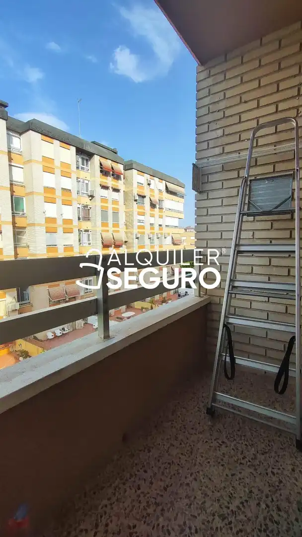 Terrassa de Pis de lloguer en Valencia amb Aire condicionat i Moblat