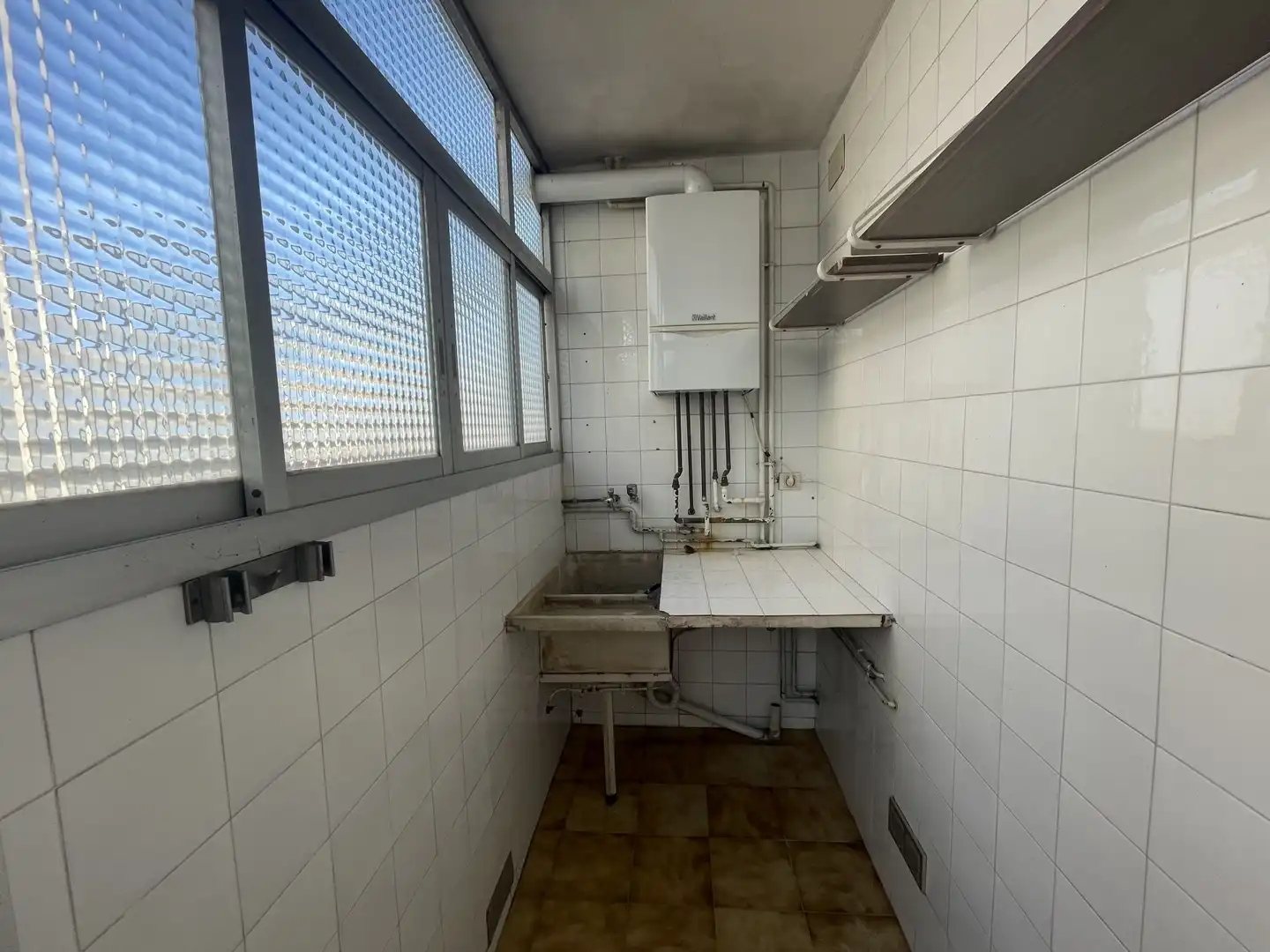 Cocina de Casa adosada en venta en Salt con Calefacción, Terraza y Trastero