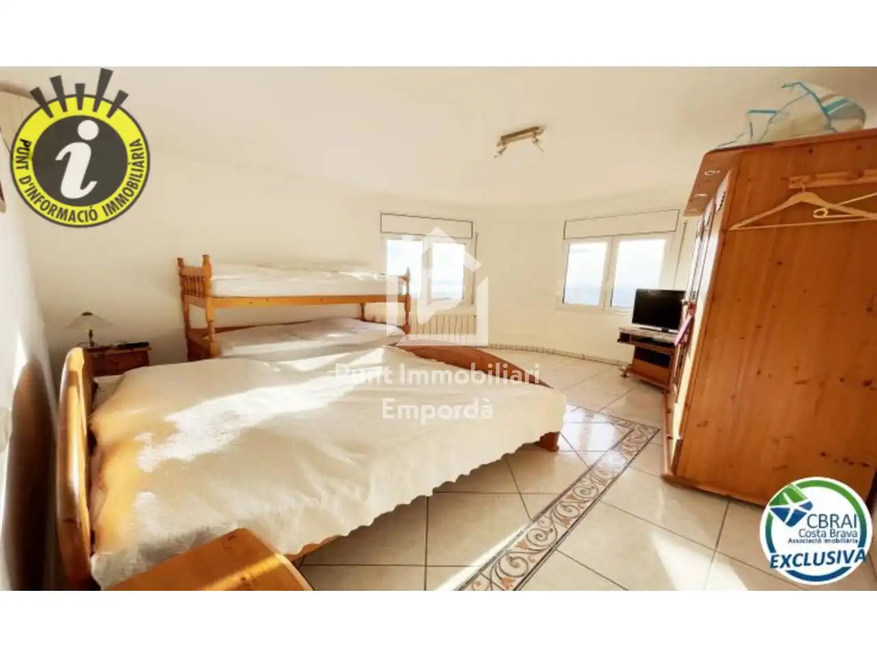 Dormitori de Casa o xalet en venda en Roses amb Aire condicionat, Jardí privat i Terrassa