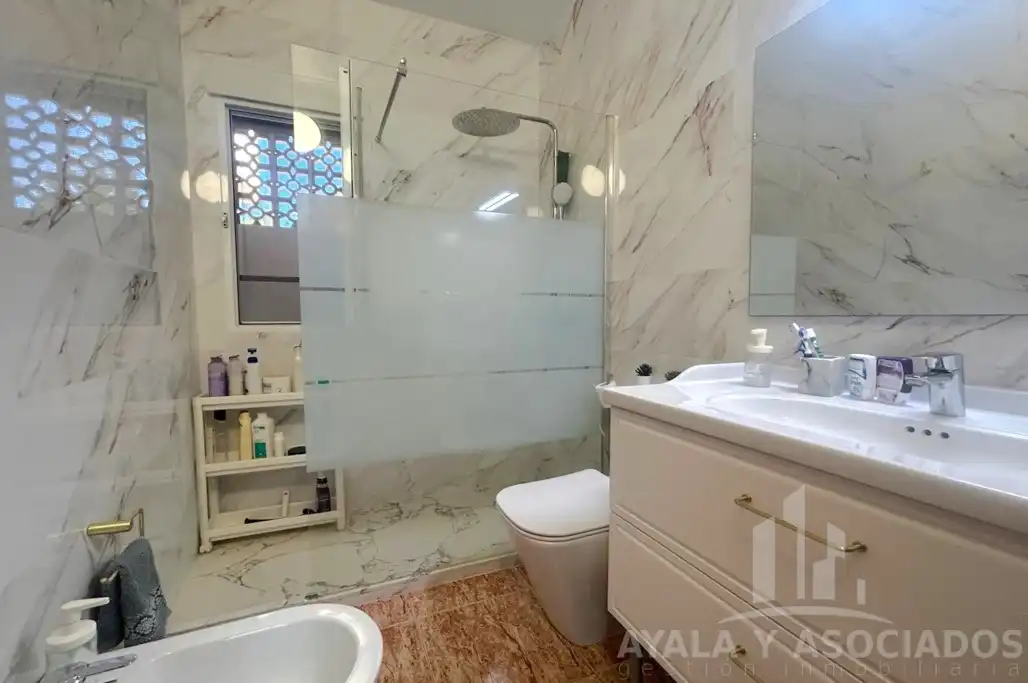 Bathroom of Detached homes for sale in Cartagena  with Air Conditioner, Heating and Private garden